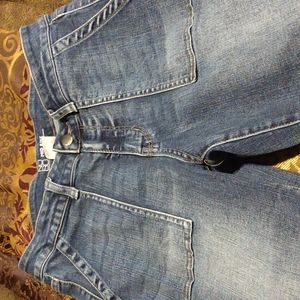 Mid rise jeans capris